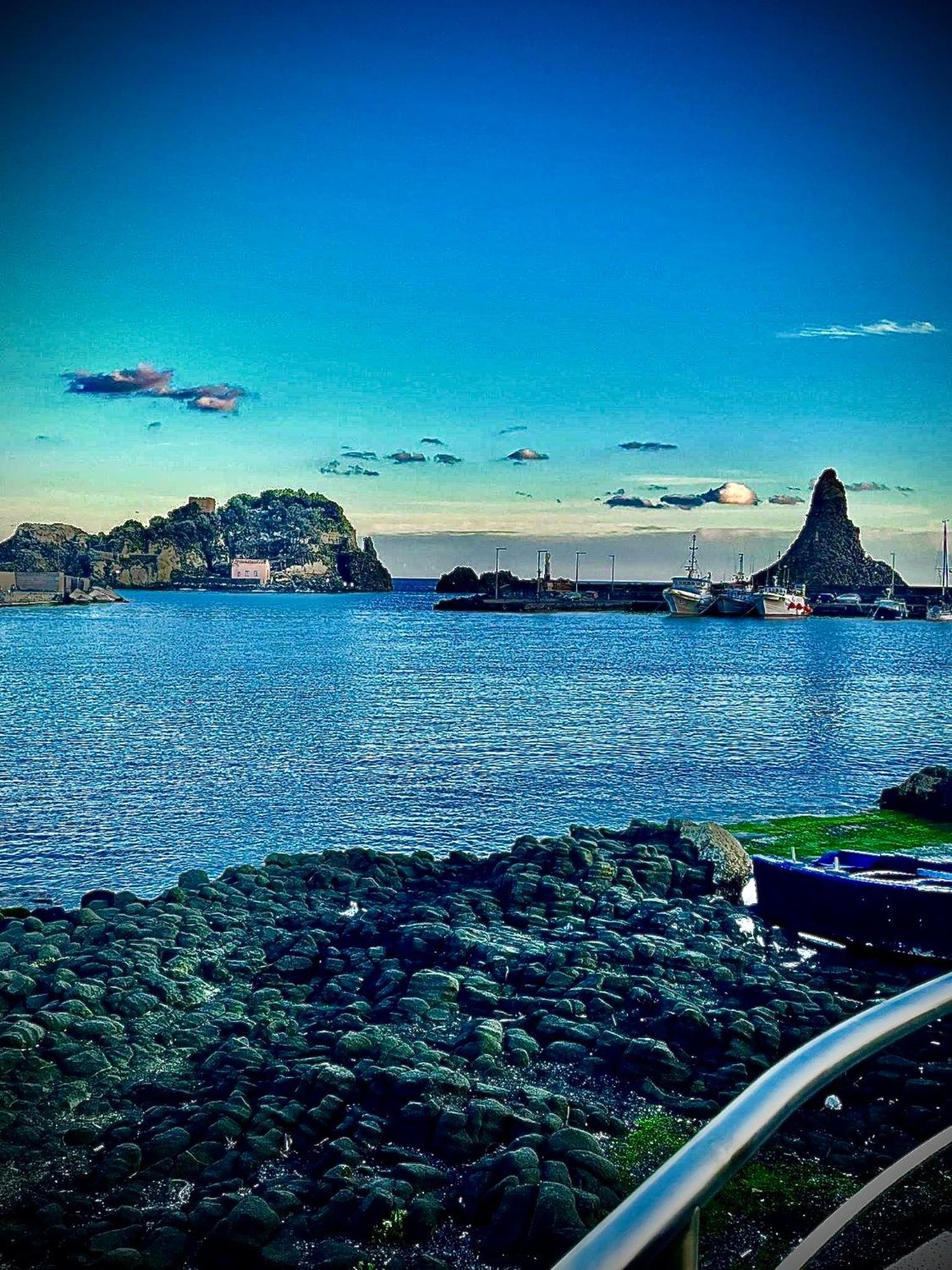 Lavika - Luxury Holiday Home Aci Trezza Luaran gambar